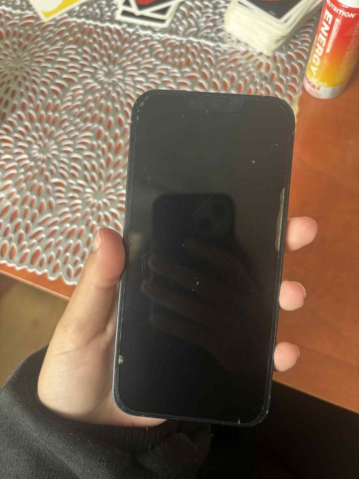 Iphone 13 z pudelkiem bez uszkodzen