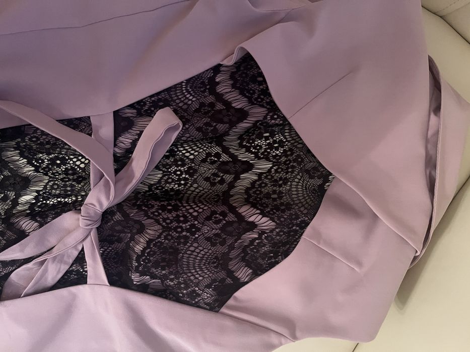 Брючний костюм у ідеальному стані!!! Колір у рази ніжніший ніж на фото