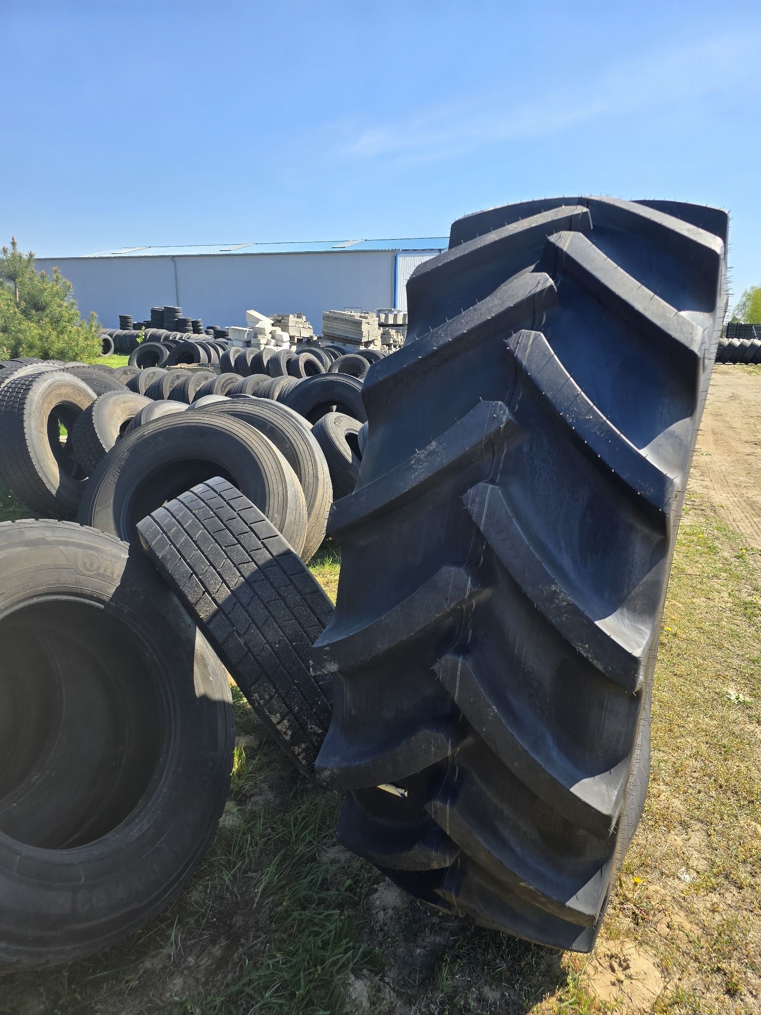 Opona 520/70r38 Mitas