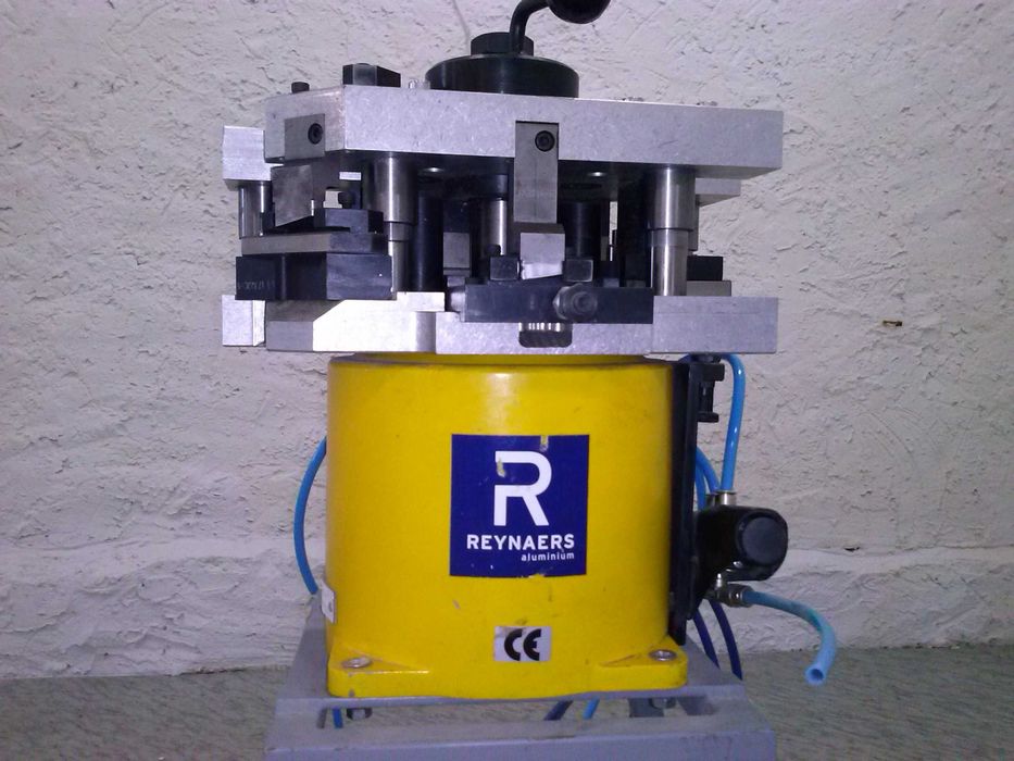 Prasa do wybijania otworów Ponzio, Aluprof, Reynaers, Sapa, WINKHAUS