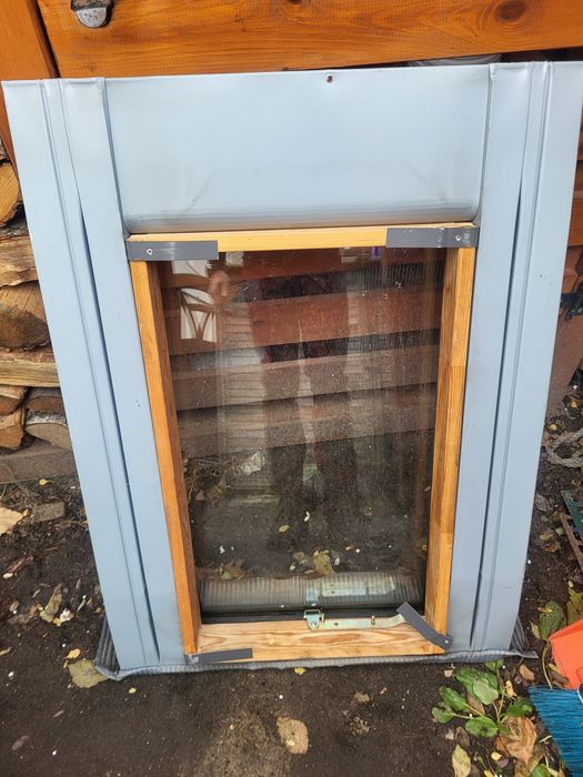 Wylaz dachowy  jednoszybowy