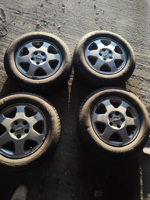 Sprzedam opony zimowe z Opla Zafira