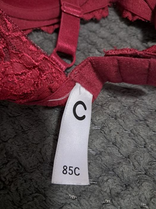 Biustonosz Cubus roz.85 C jak nowy