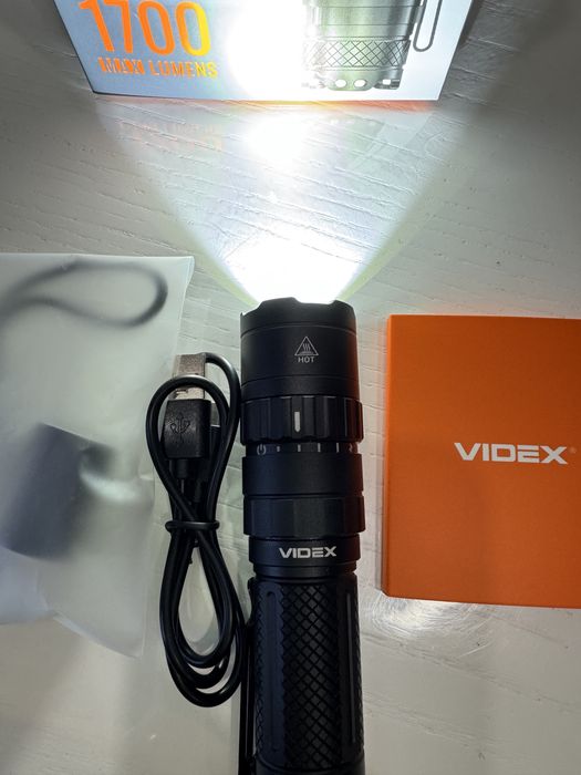 Портативный светодиодный фонарик VIDEX VLF-A156R 1700Lm