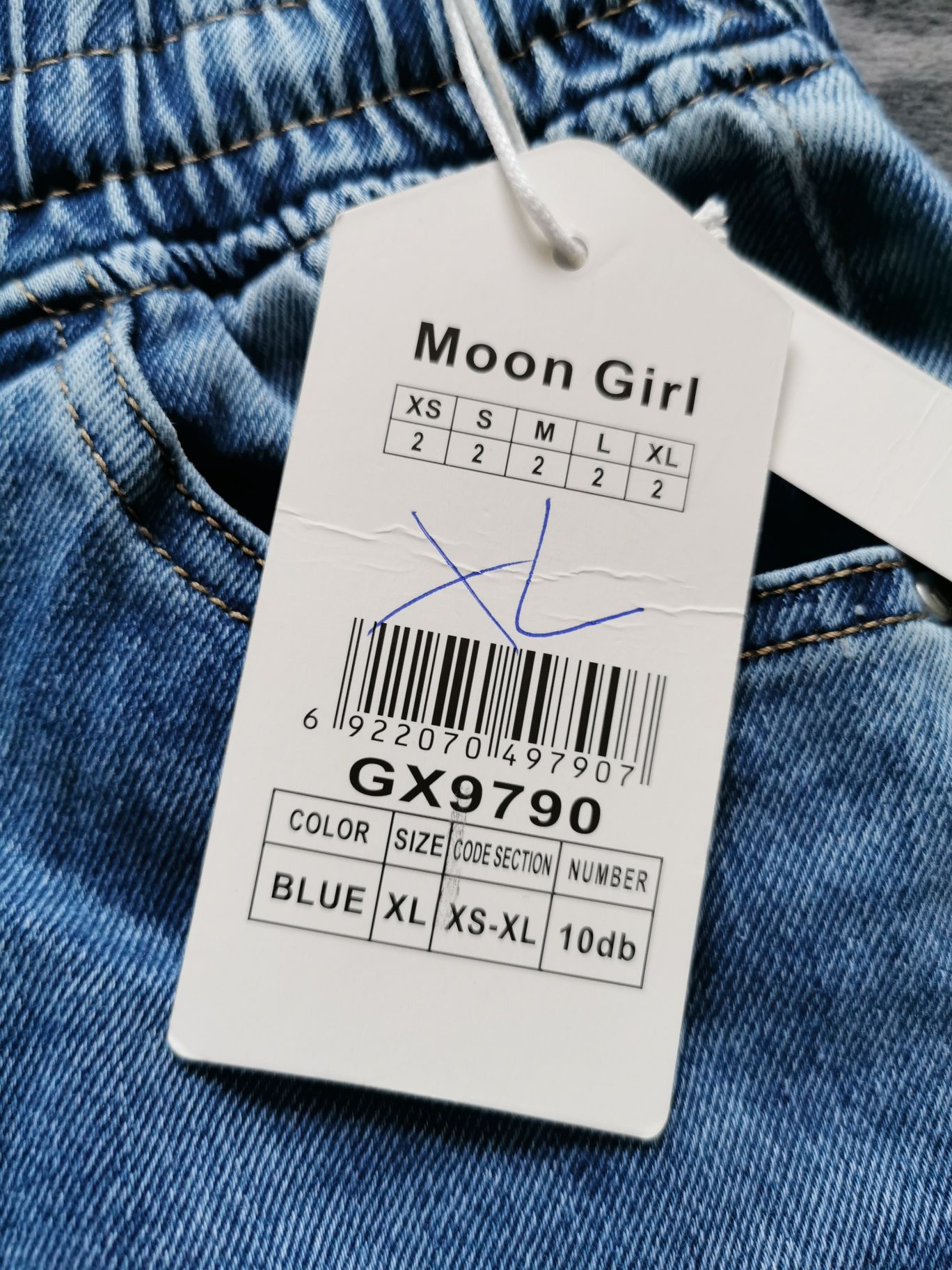 Nowe Jeans push up Moon Girl r. XL