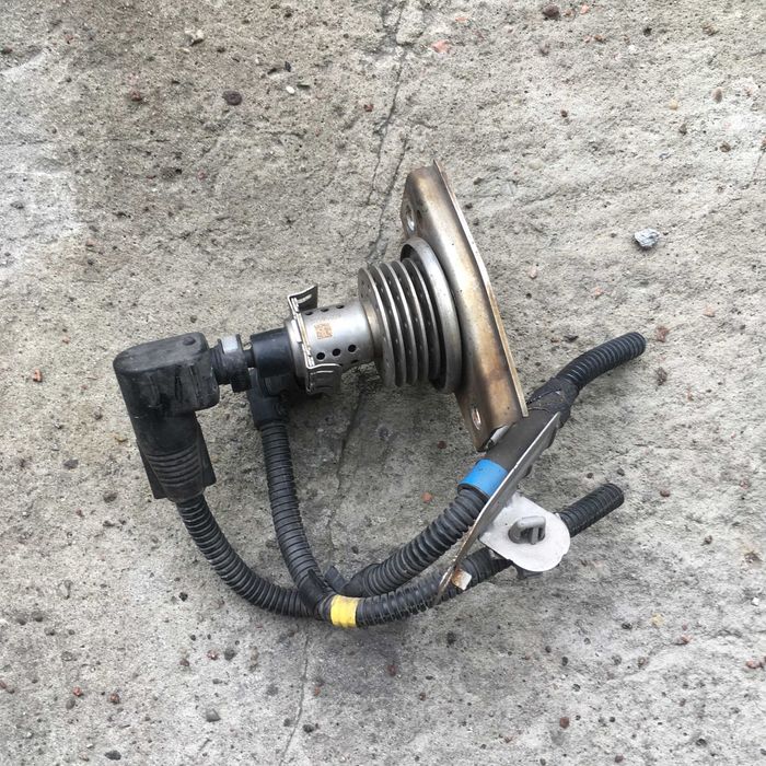 Opel Zafira C III wtryskiwacz Wtrysk ADBLUE 1.6 cdti