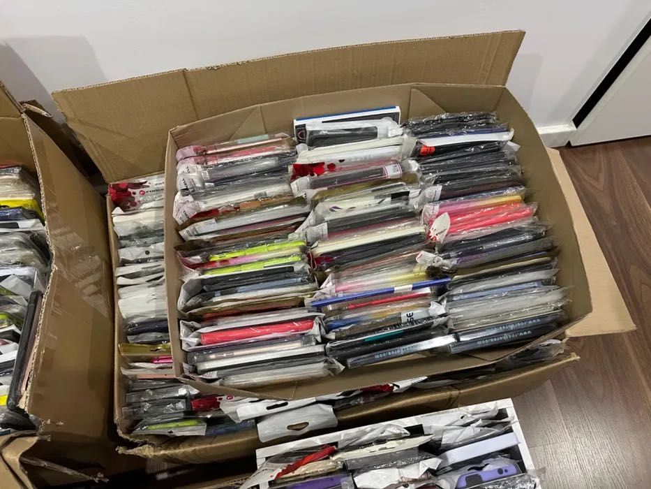 Lote + 2000 Acessórios Telemóveis Capas Películas Artigos Novos Stock