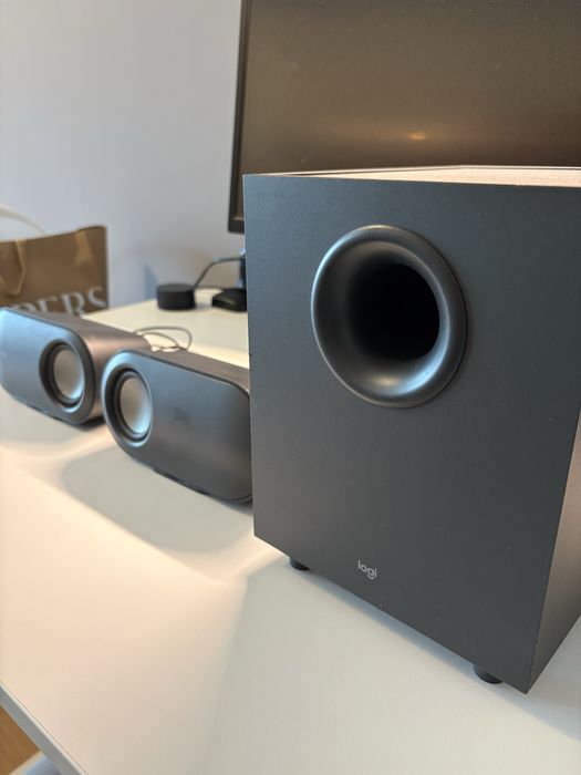 Sistema de som Logitech