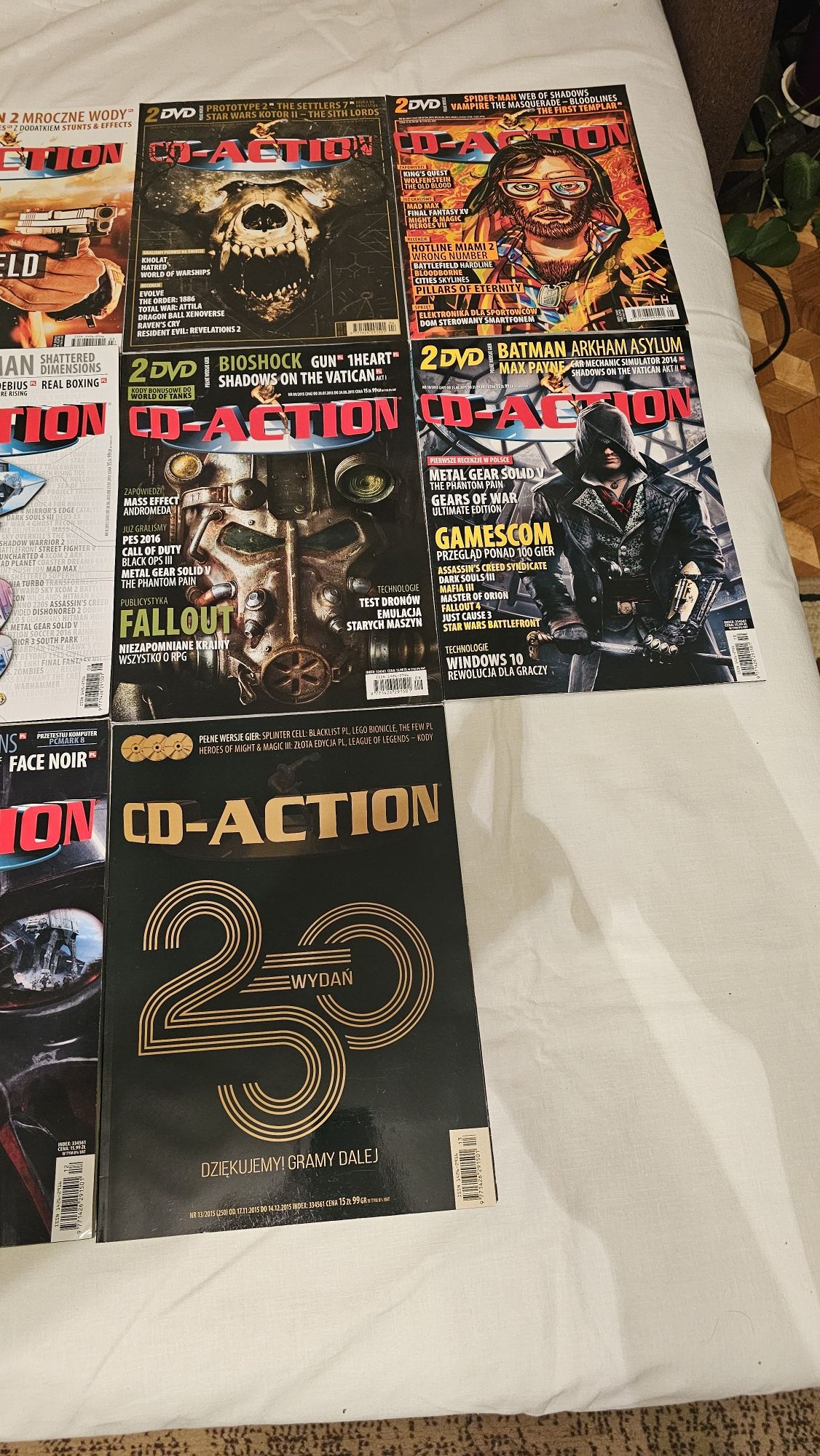 Sprzedam cały rocznik Cd-action z 2015 roku . 13 numerów .