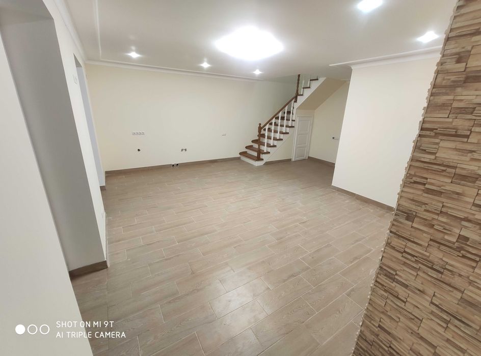 будинок з ремонтом Бортничі