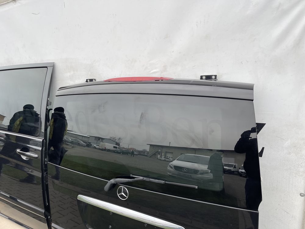 Двері дверка кришка багажника ляда віто віано Mercedes Vito Viano 639