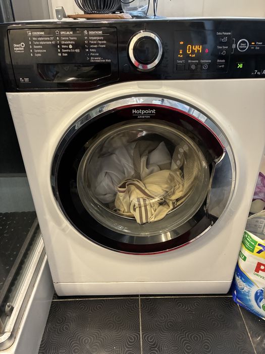 Pralka automatyczna „Hotpoint”