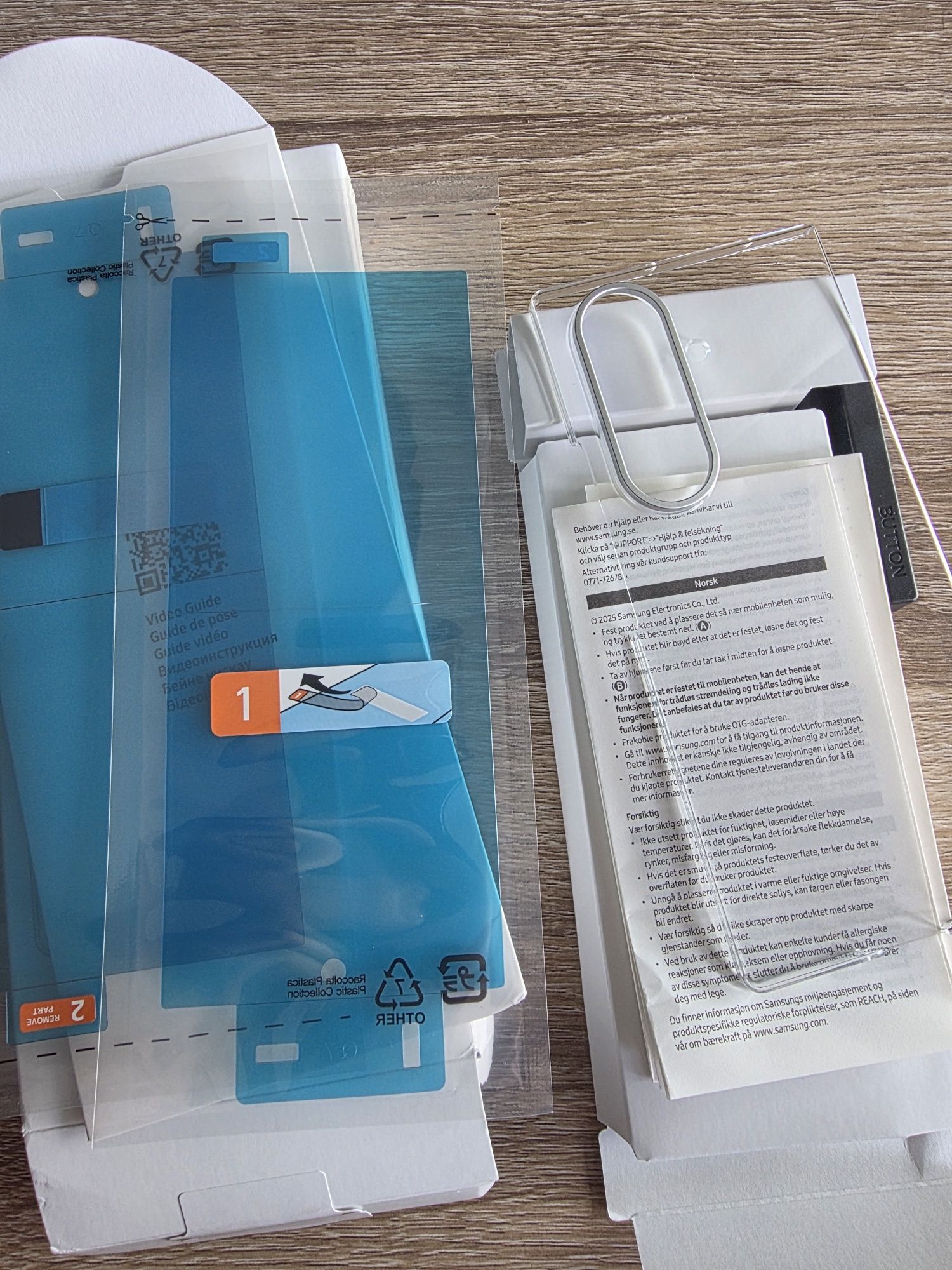 Capa (com 2x protetor ecrã) oficial Samsung Fold 7 - Clear Case + Film