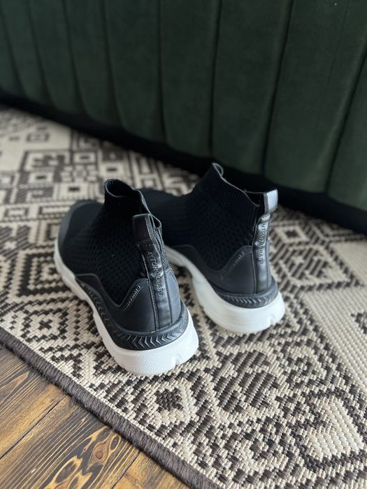 Кросівки чоловічі 42