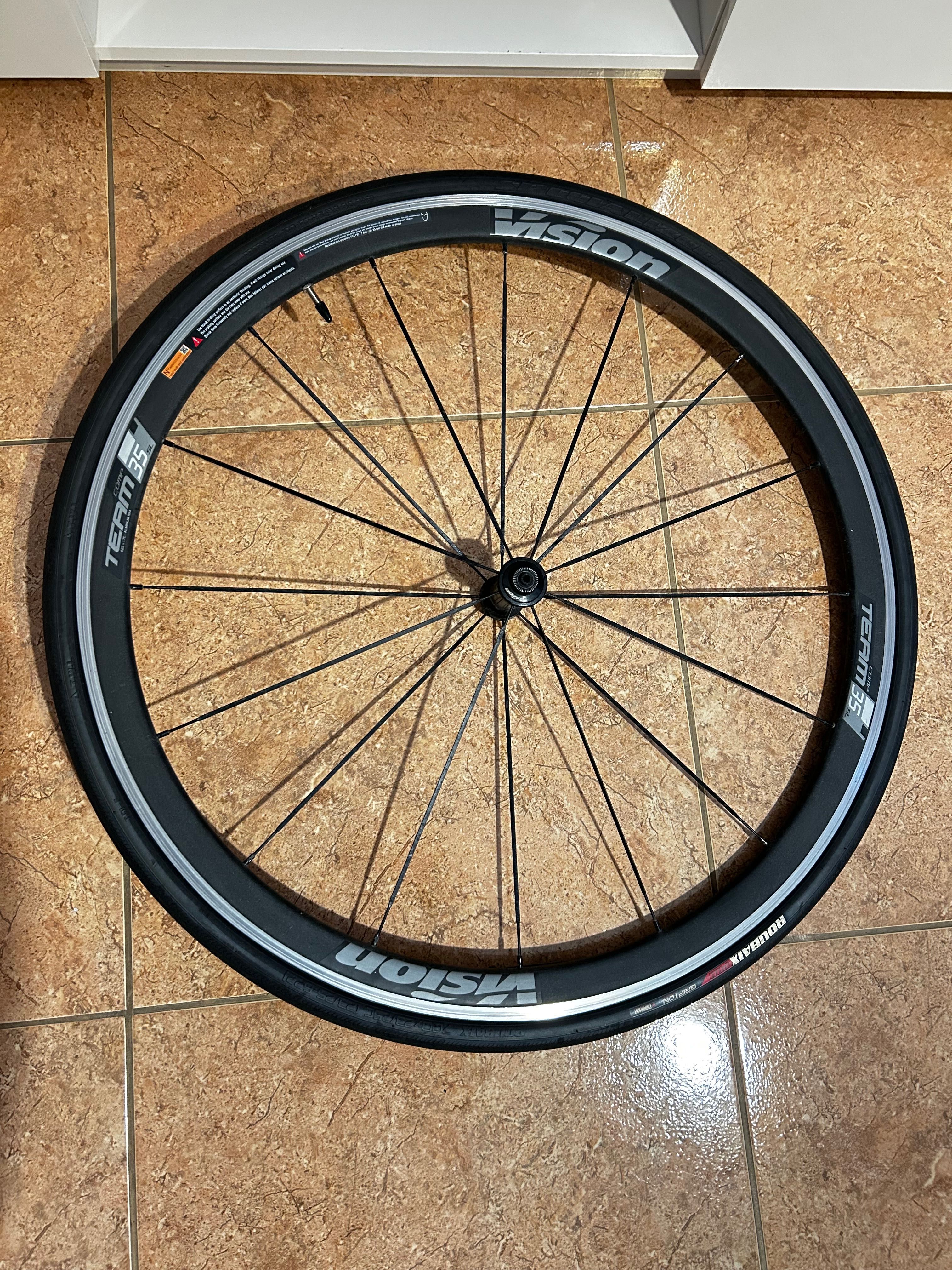 Rodas Team Vision comp 35