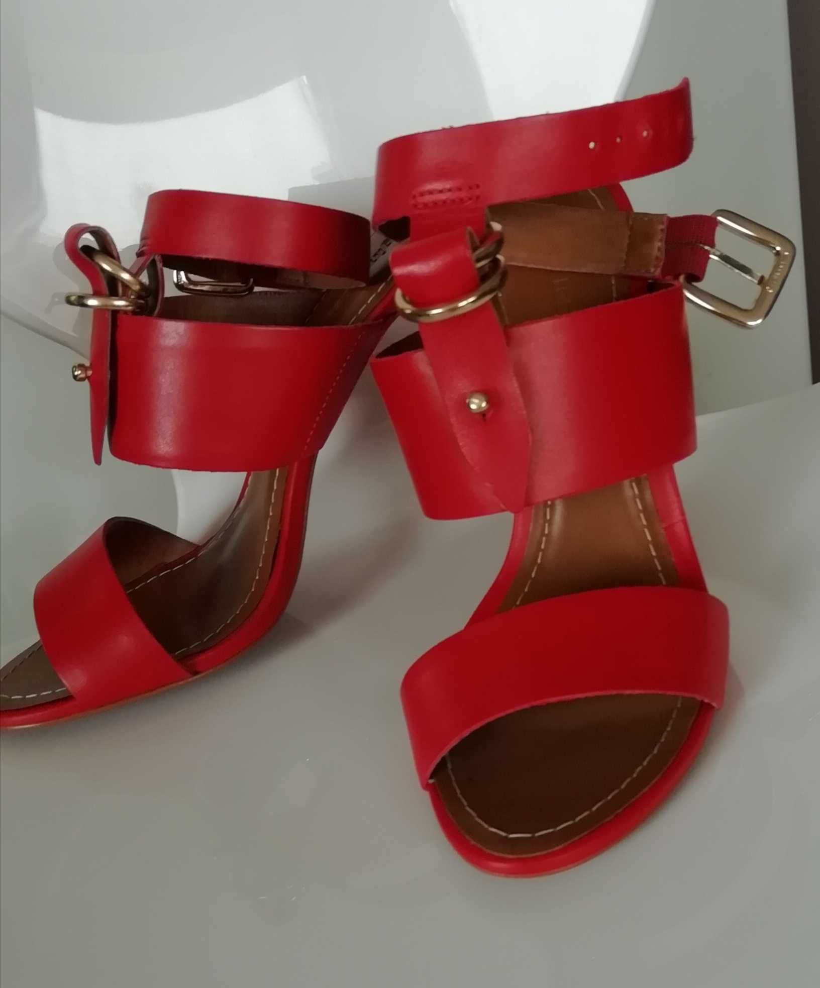 czerwone sandały i klapki na lato seksowne szpilki włoski fason obcas