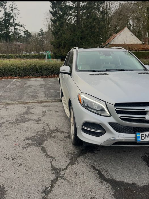 Продаж Мерседес GlE 300 D