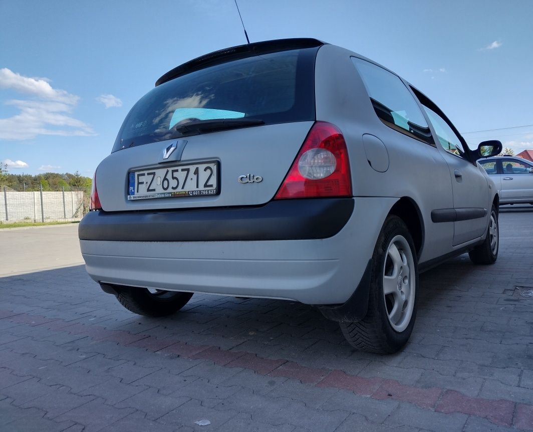 Renault Clio Lift 1.4 16V 2004r