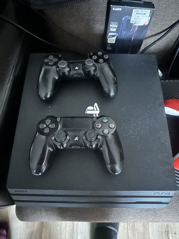 Ps4 Pro 1Tb 2 pady
