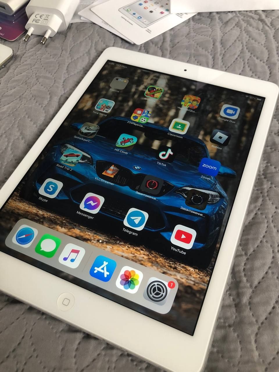 Айпад , iPad Air+зарядка.Перевірений продавець!