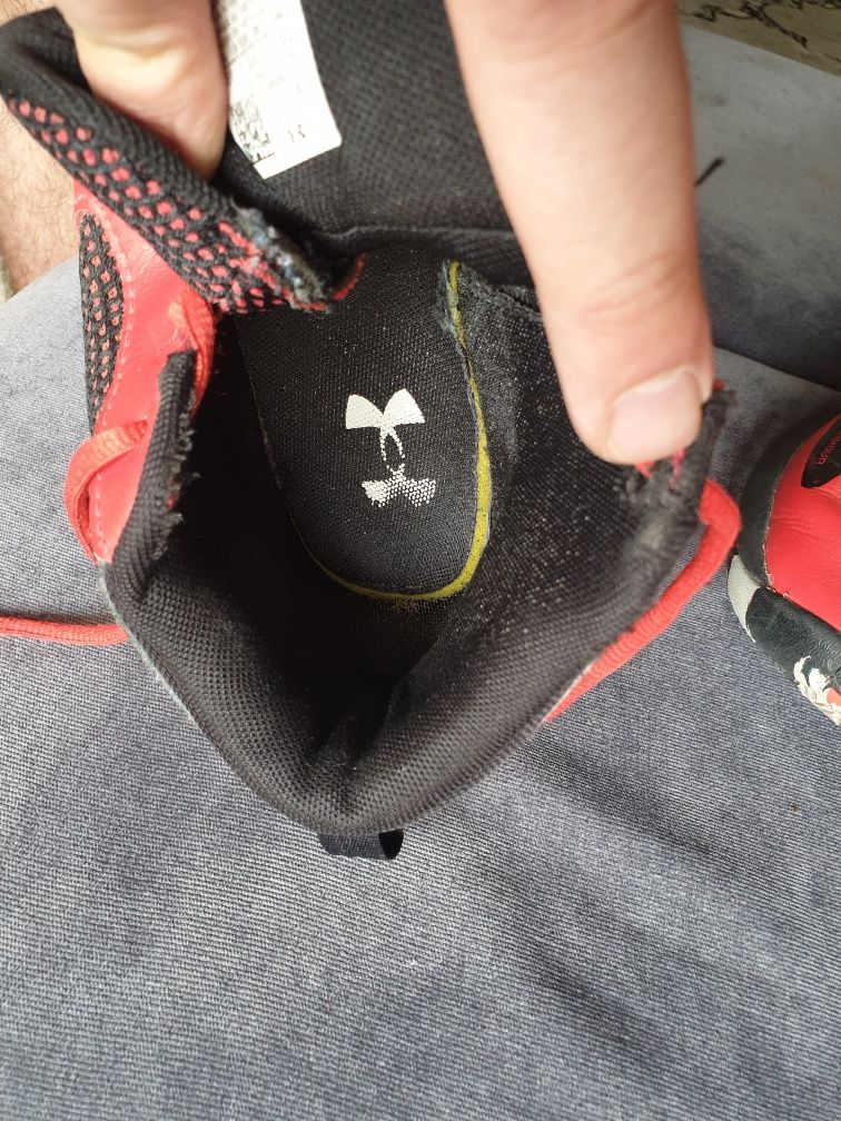 Adidasy za kostkę chłopięce Under Armour r. 35.5