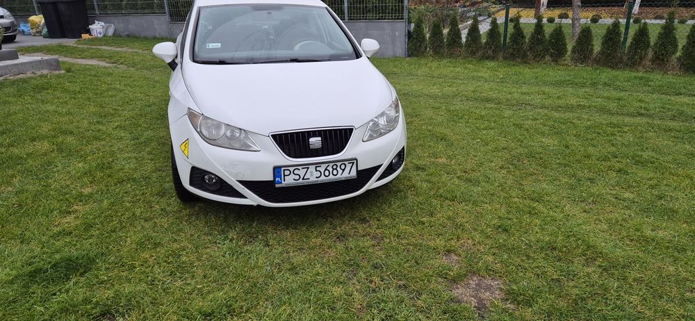 Seat  ibiza 1.4 z gazem 2009r