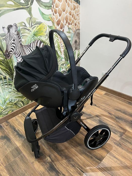 Sprzedam wózek Muuvo Quick 3.0i fotelik britax romer z bazą