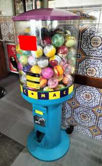 Maquinas de bolas e vending