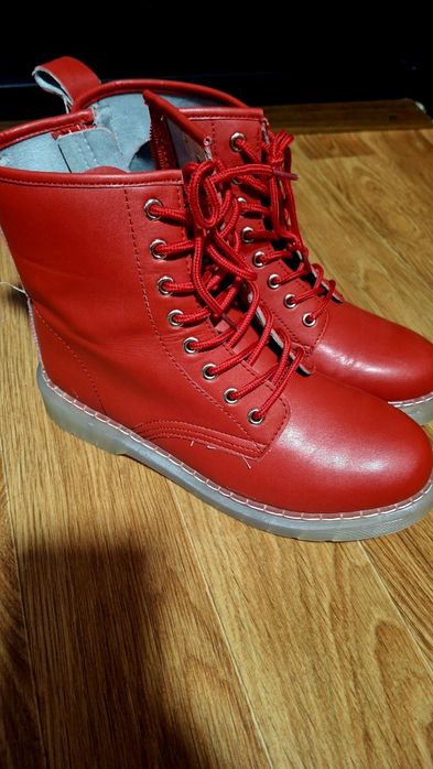 Продам, новые женские КОЖАНЫЕ ботиночки. Турция