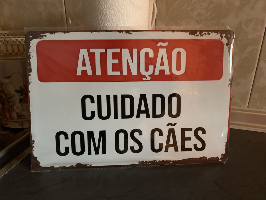 Placa cuidado com os caes