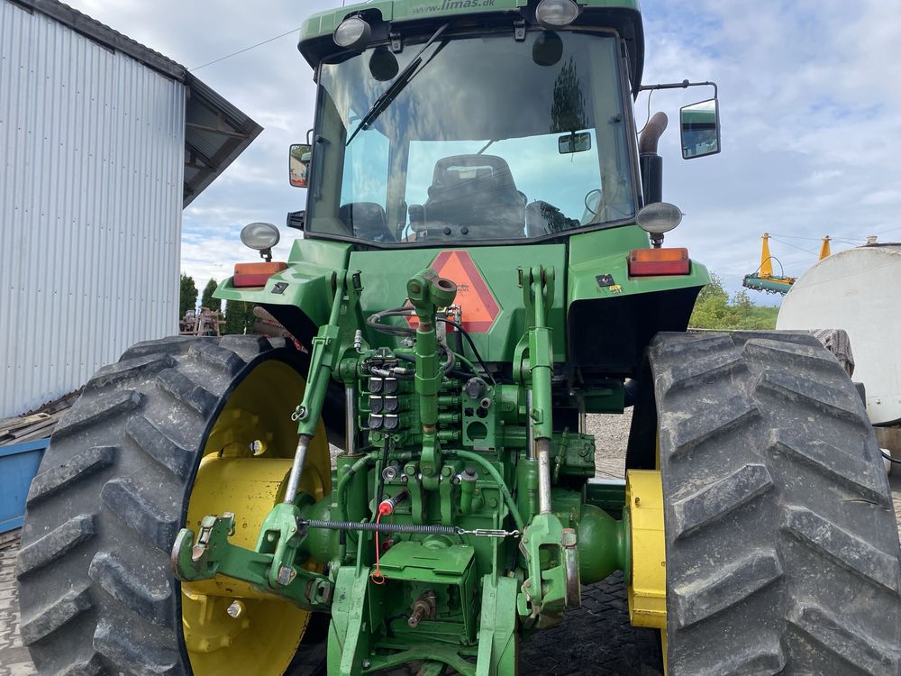 Трактор john deere 8520T