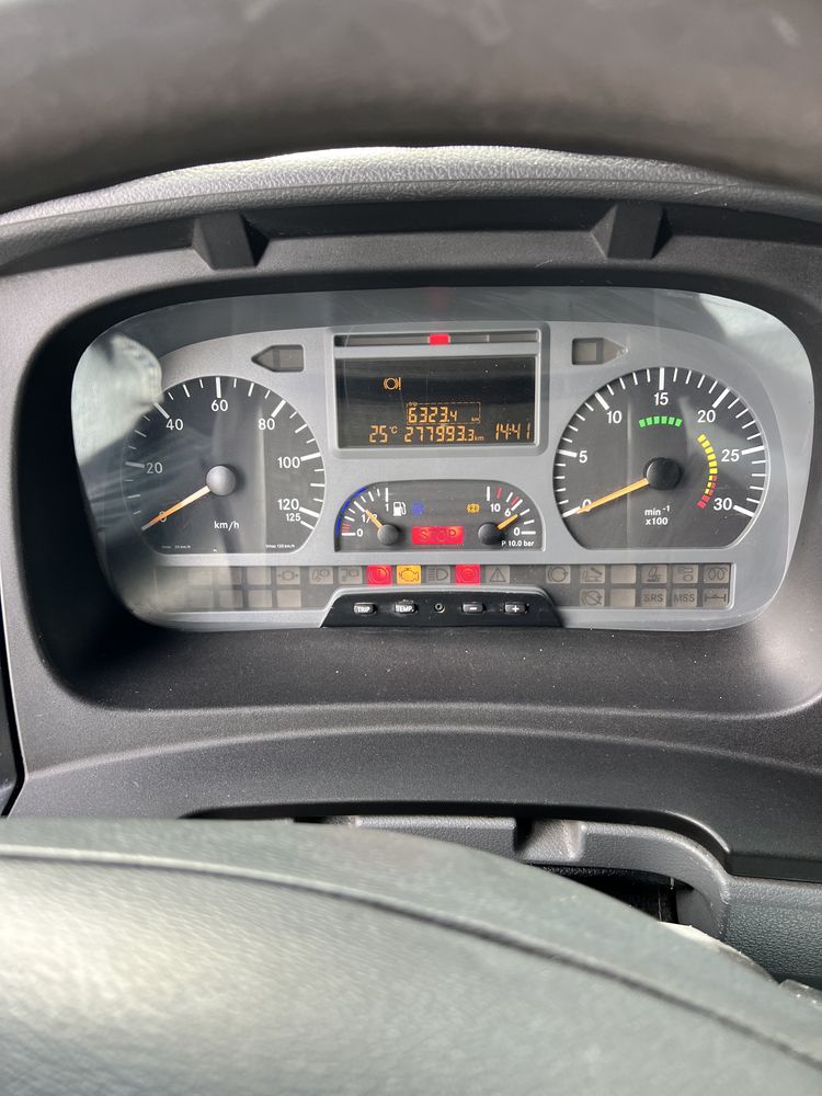 Продам авто Mercedes Atego 2011 4.8 тентований
