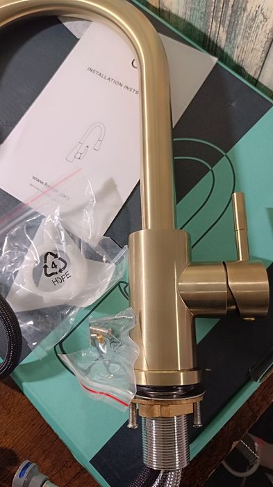 Bateria umywalkowa z wyjmowana wylewka