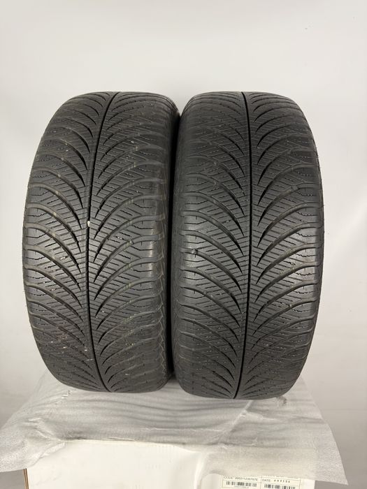 Шини 2шт. R17 215/55 (94V) Goodyear 4seasons 2019 рік всесезона шина