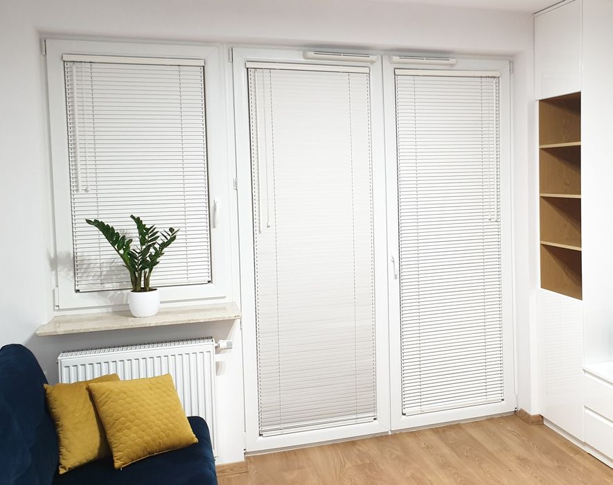 Żaluzje drewniane białe