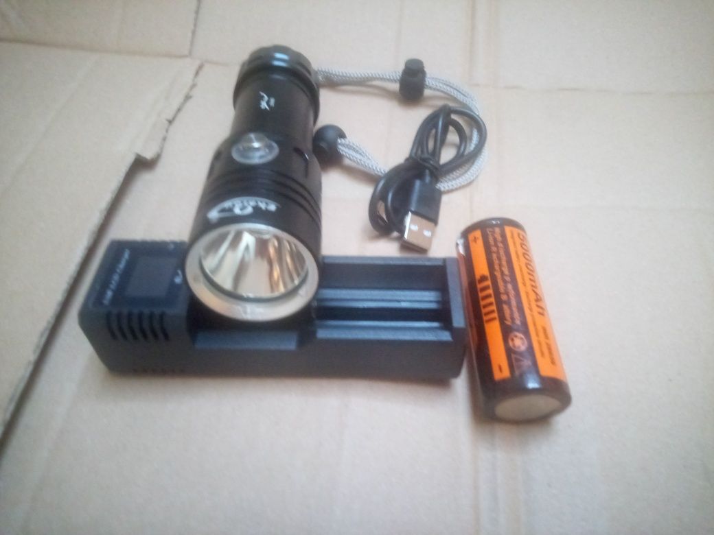 latarka nurkowa 1200lumenow