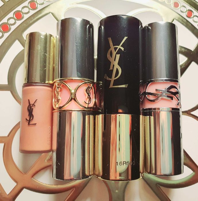 Губная помада Yves Saint Laurent loveshine
