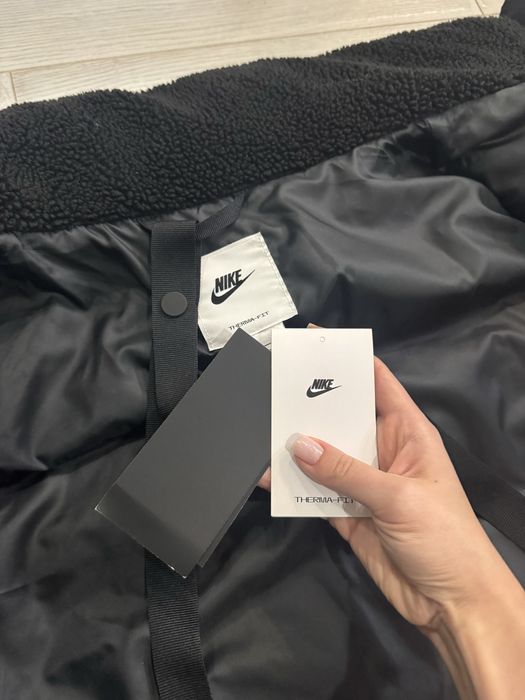 Продам куртку Nike Sportswear Therma-Fit City Series Black DD4654-010