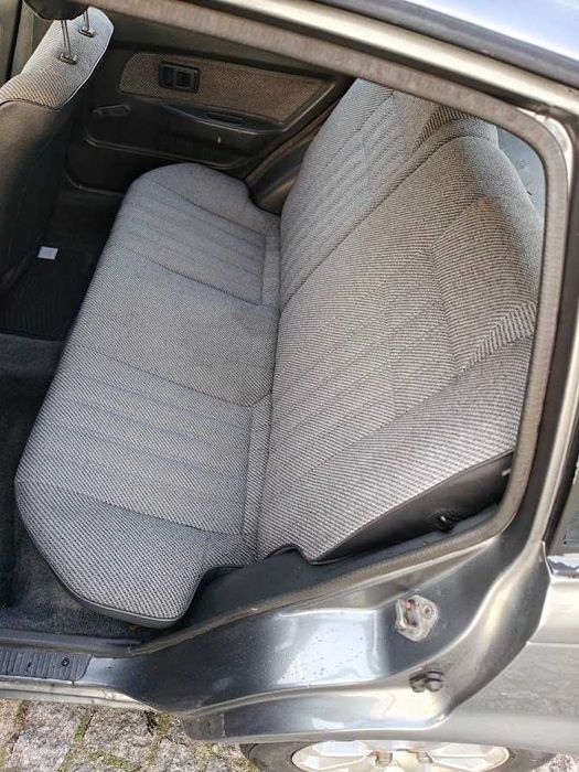 Toyota Corolla 1800D - 5 lugares