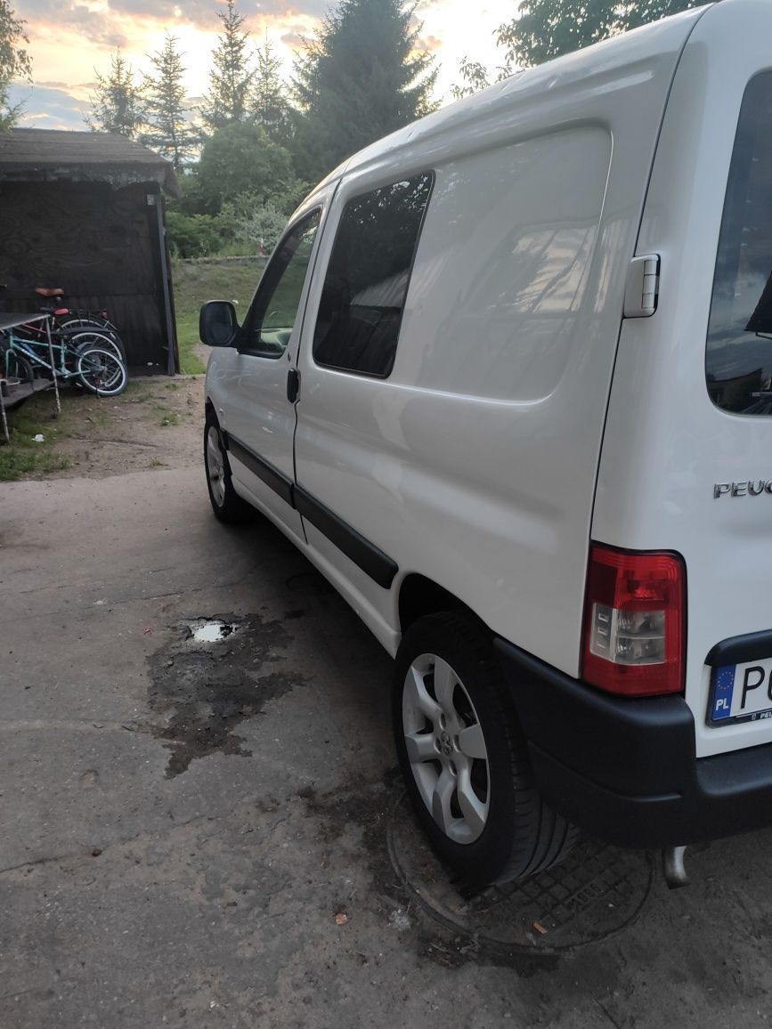 Peugeot Partner 1.6 hdi klima boczne drzwi