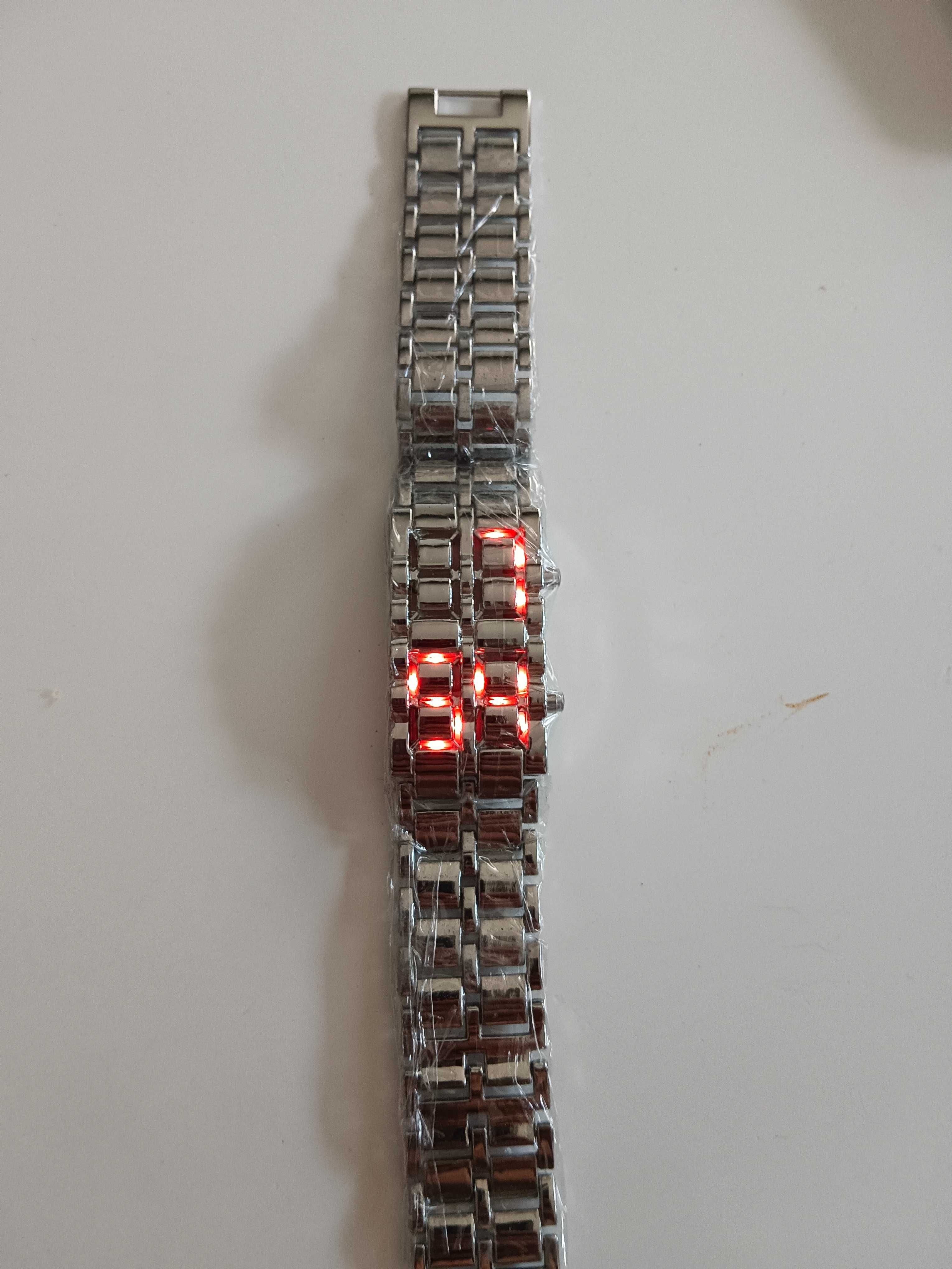 Zegarek bransoleta z LED - Chełm - NOWY