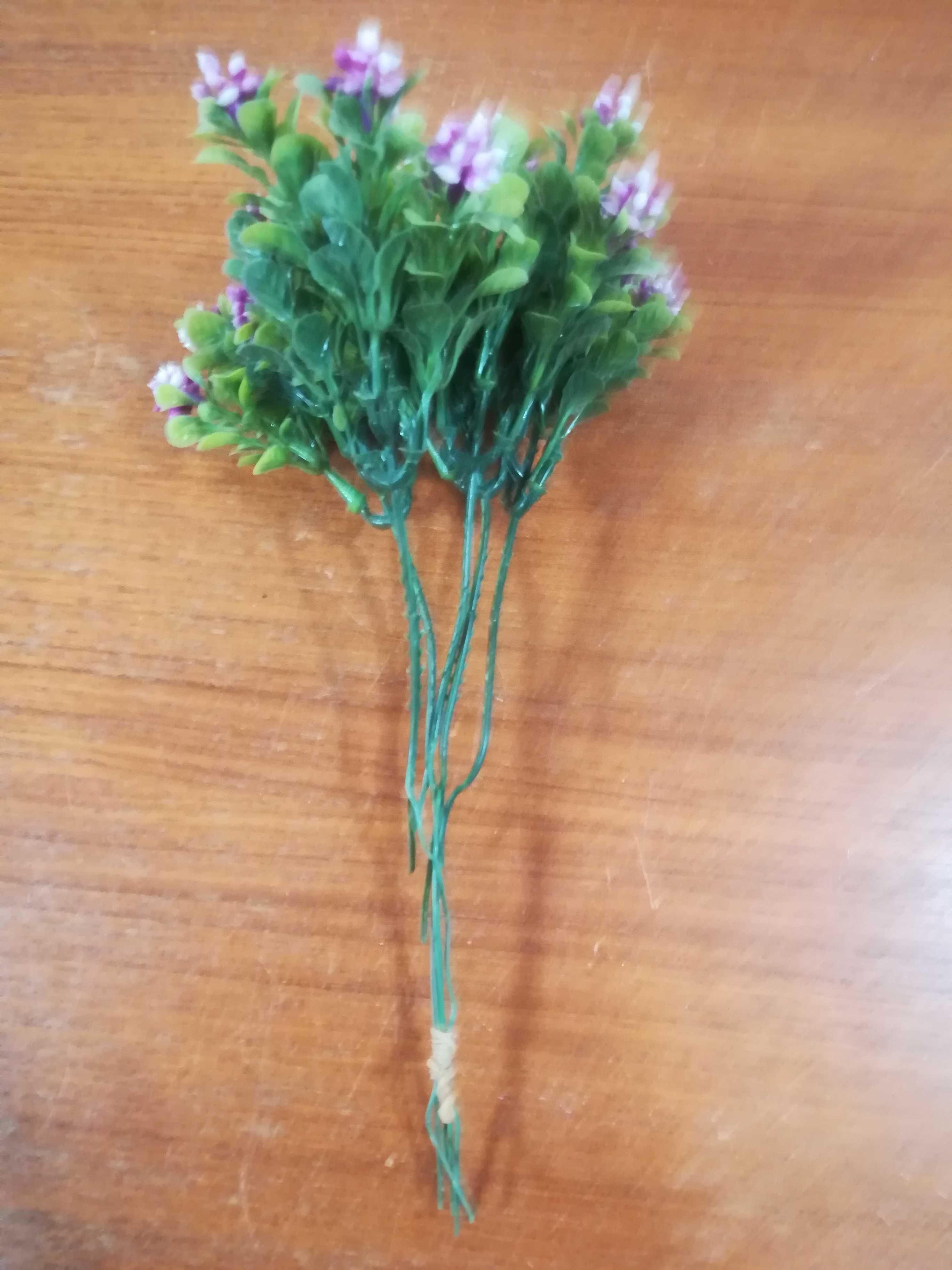 Sztuczna gałązka kwitnąca 20 cm