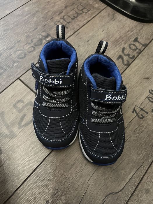 Buty chłopięce rozmiar 22