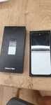 Samsung Z FLIP 5 Odnowiony w serwisie, Etui Guessa Gratis