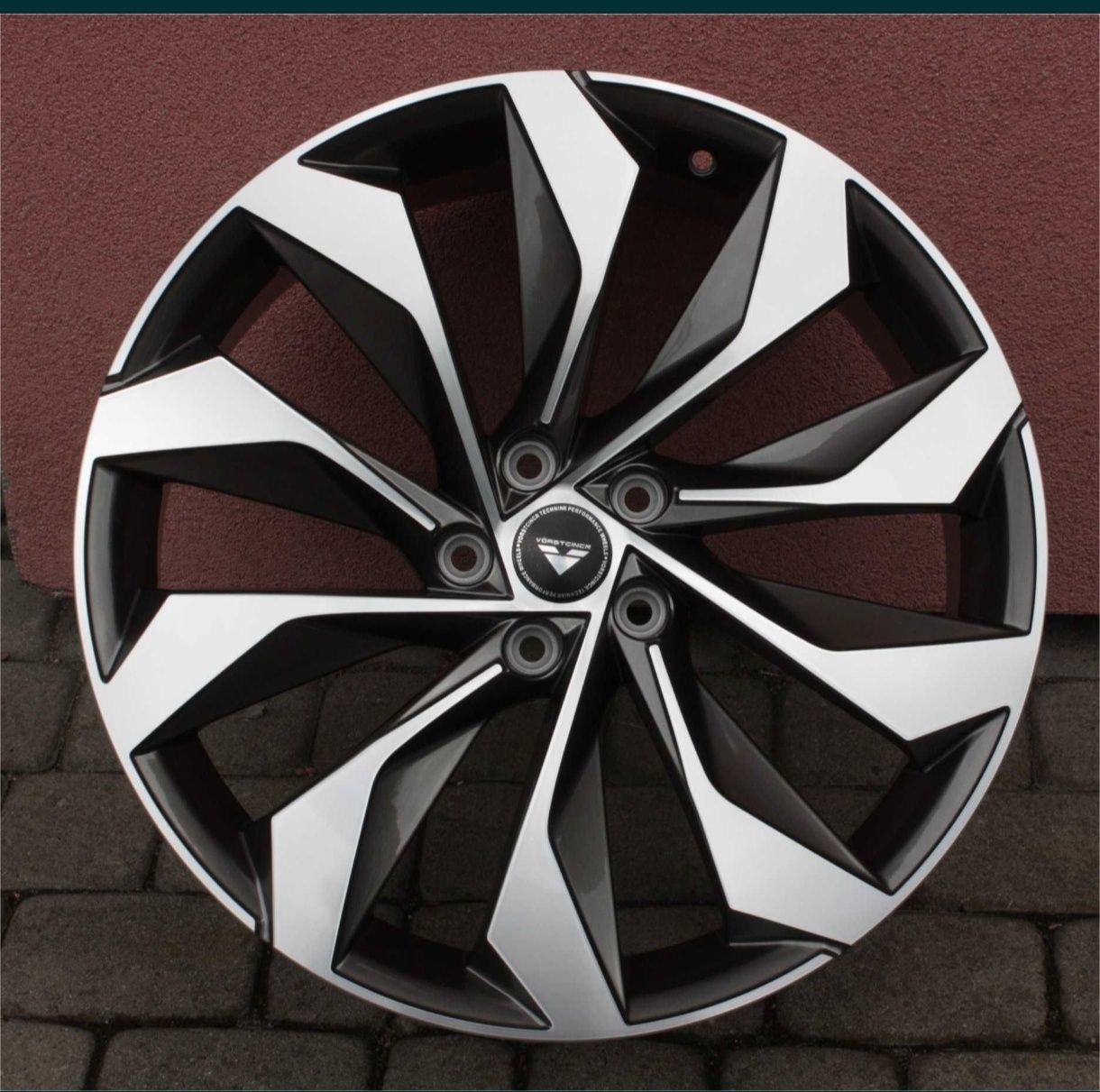 Nowe fabrycznie alufelgi 20 5x112 et45 VW Touran Passat Arteon Tiguan