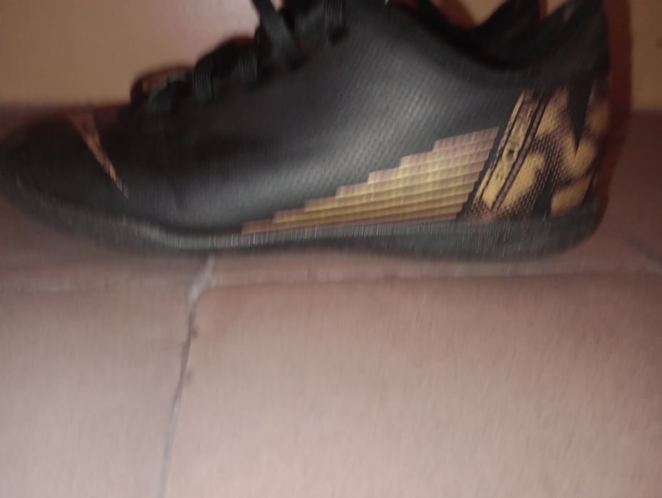 Buty halówki używane Nike r. 32 cena 50zł
