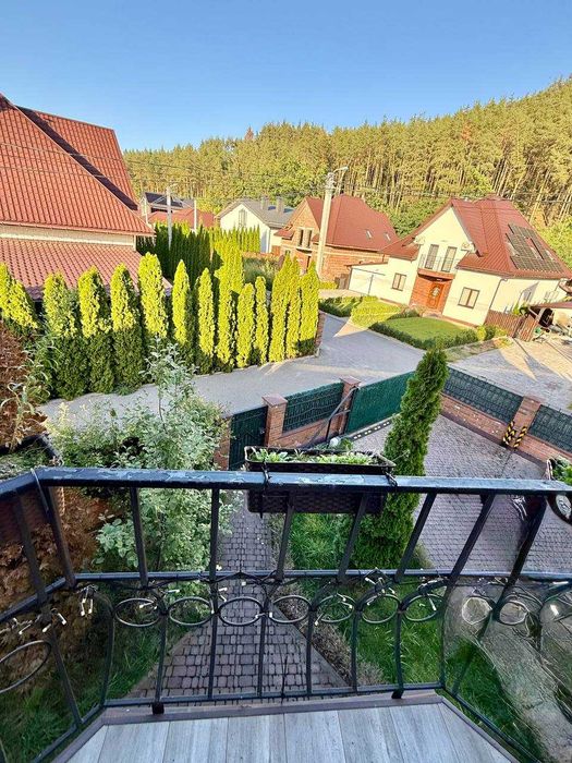 Продаж чудового будинку в котеджному містечку Гнідин під Києвом