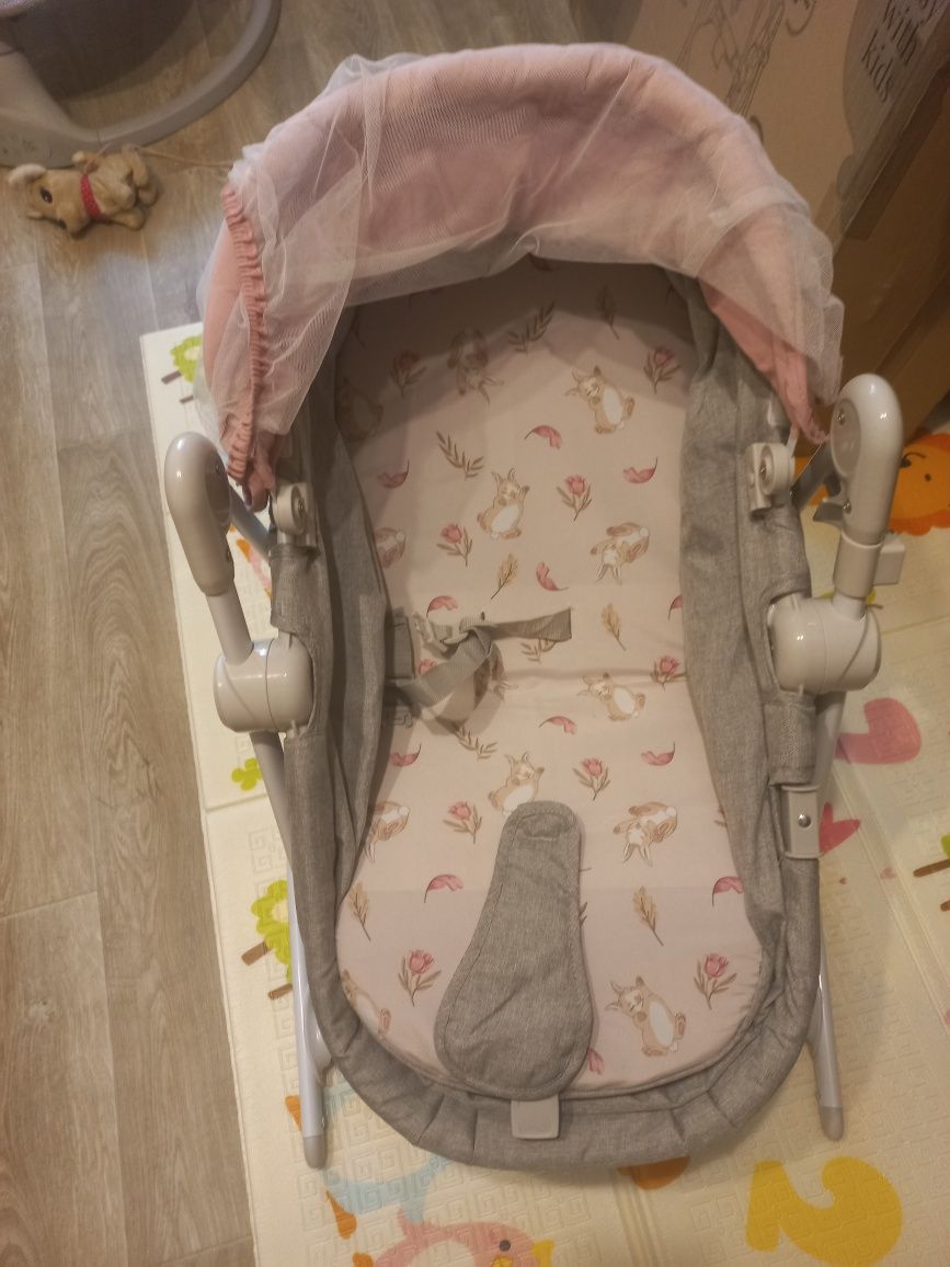 Kinderkraft Nola 5w1 -łóżeczko, kołyska, leżaczek, bujaczek, krzesełko