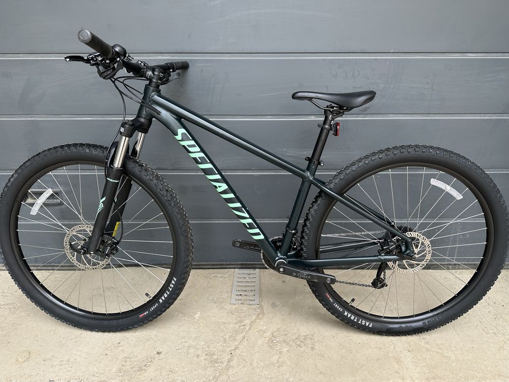 Велосипед Specialized Rockhopper