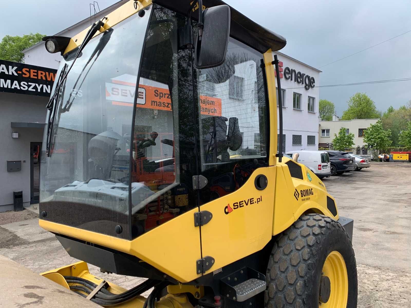 Bomag BW 177 D-5 walec drogowy 7 ton tylko 1560 mtg stal guma BW177